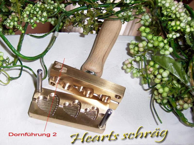 molding press "Bavarian Hearts diagonal"
