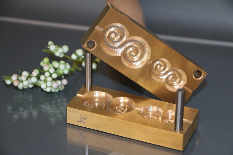 bead press "Bavarian 3D ornament" bead press "Bavarian 3D ornament"